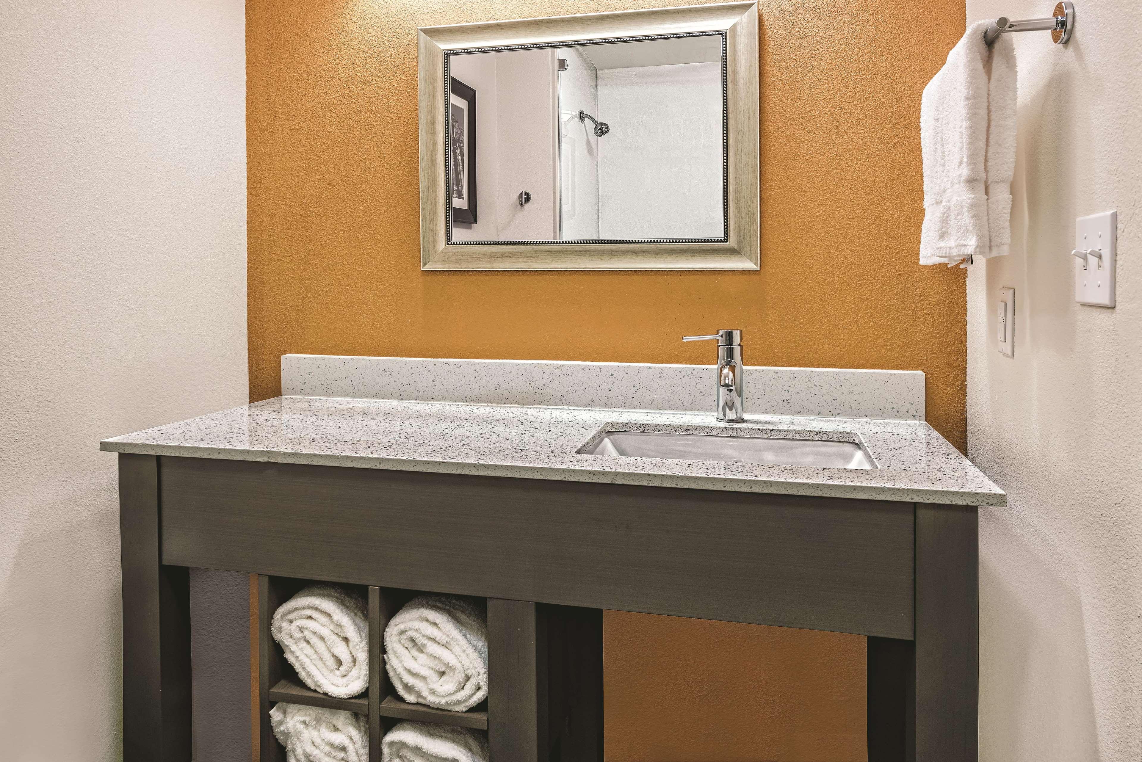 Hotel La Quinta By Wyndham San Antonio By Frost Bank Center Esterno foto