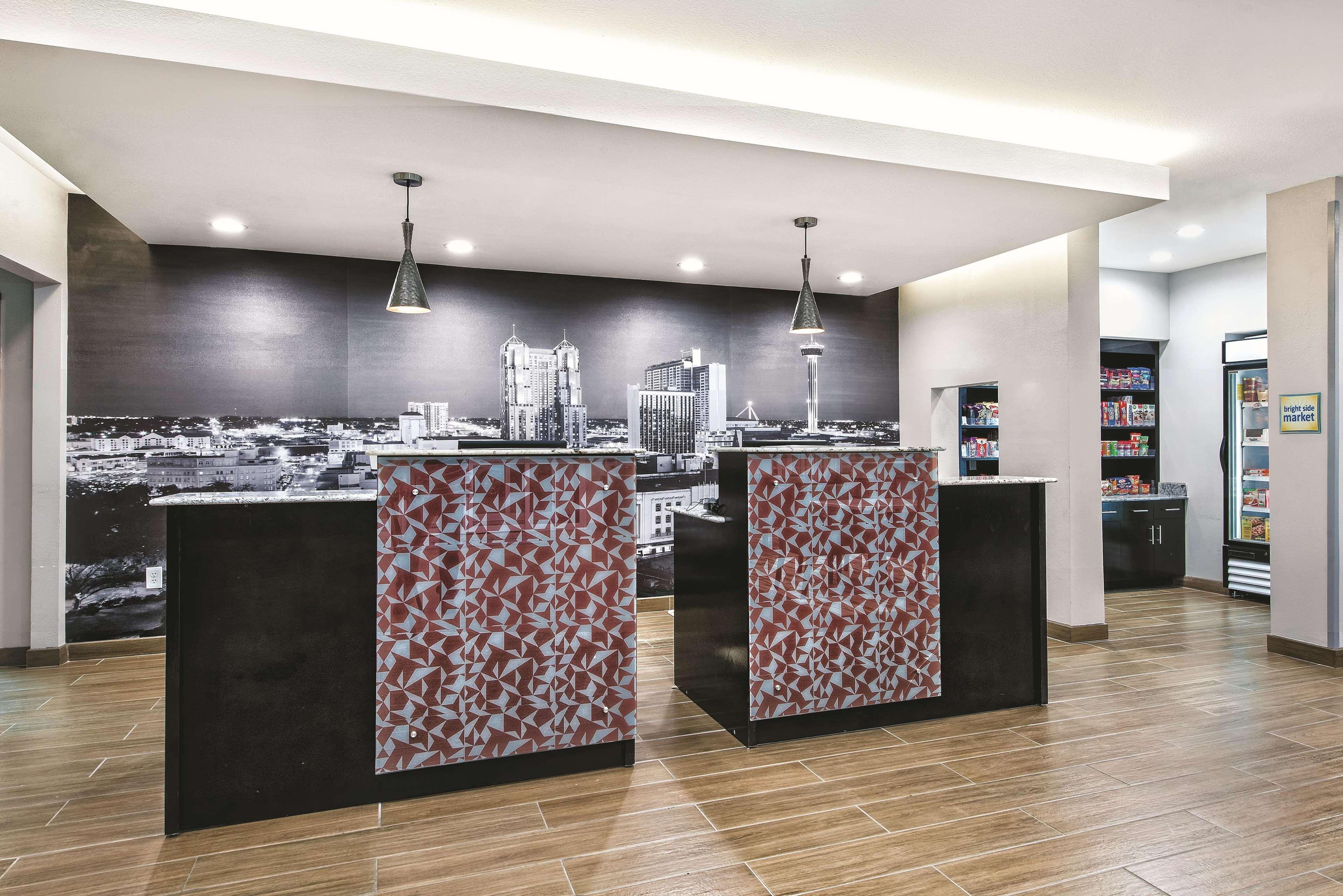 Hotel La Quinta By Wyndham San Antonio By Frost Bank Center Esterno foto